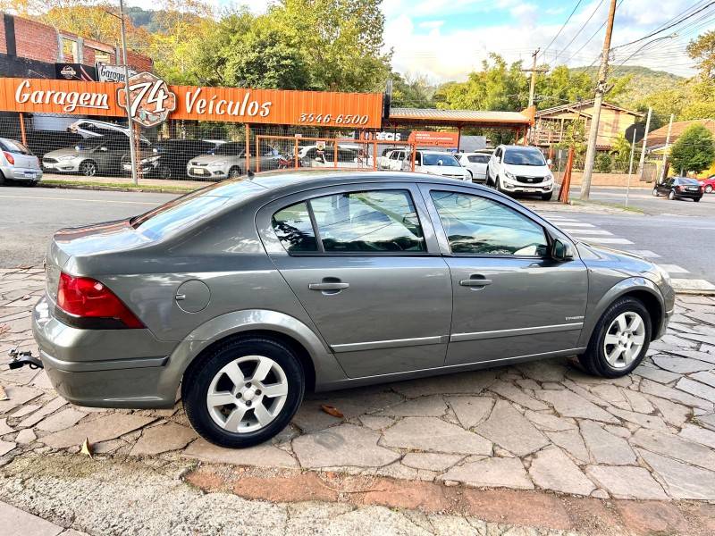 CHEVROLET - VECTRA - 2007/2008 - Cinza - R$ 33.900,00