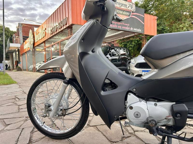 HONDA - BIZ 125 - 2007/2008 - Prata - R$ 8.500,00