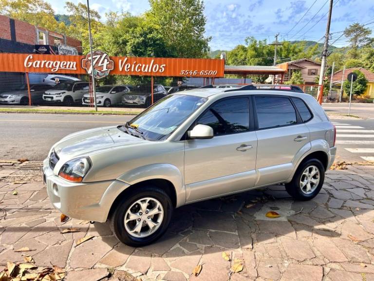 HYUNDAI - TUCSON - 2012/2013 - Prata - R$ 51.900,00