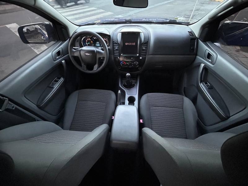 FORD - RANGER - 2013/2014 - Azul - R$ 86.900,00