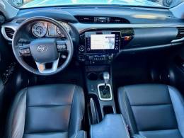 TOYOTA - HILUX - 2022/2022 - Branca - R$ 255.900,00