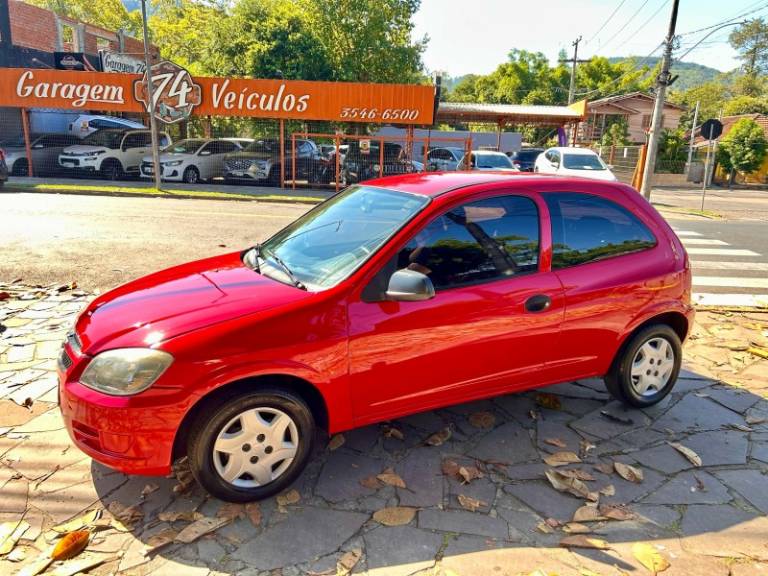 CHEVROLET - CELTA - 2011/2012 - Vermelha - R$ 23.800,00