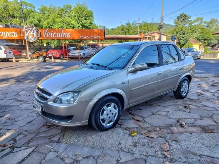 CHEVROLET - CLASSIC - 2012/2013 - Bege - R$ 22.800,00