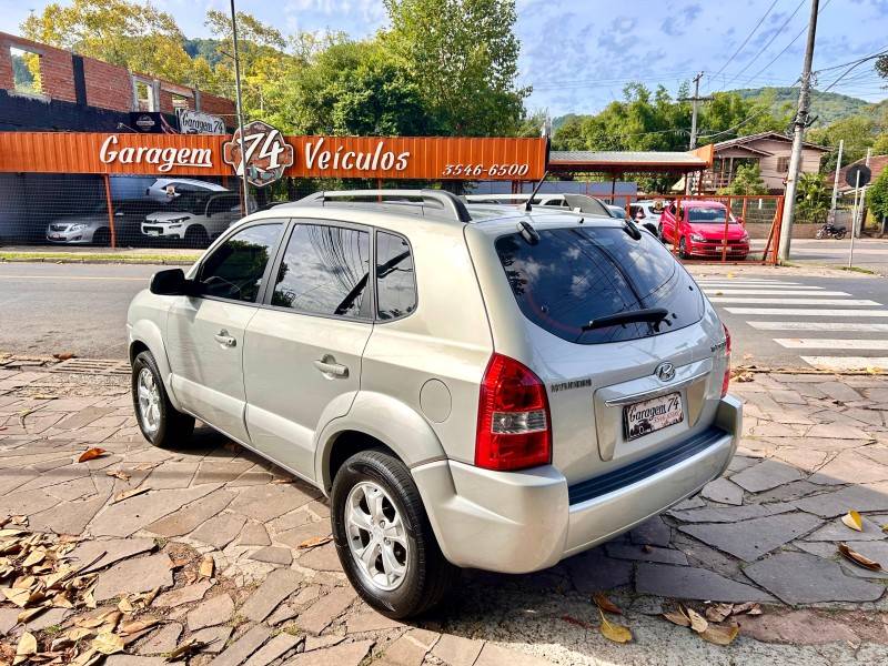 HYUNDAI - TUCSON - 2012/2013 - Prata - R$ 51.900,00