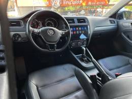 VOLKSWAGEN - JETTA - 2017/2017 - Branca - R$ 80.900,00