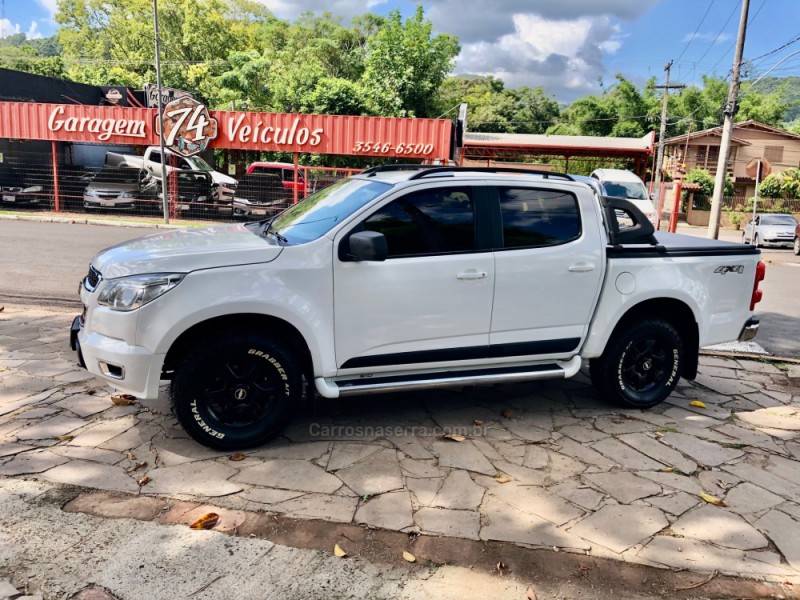 CHEVROLET - S10 - 2015/2016 - Branca - R$ 119.800,00