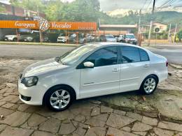VOLKSWAGEN - POLO SEDAN - 2012/2013 - Preta - R$ 46.900,00