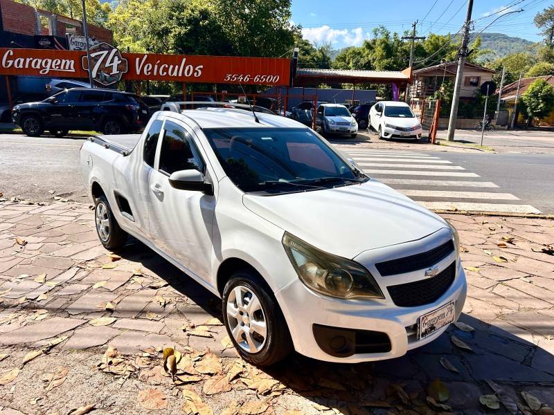 CHEVROLET - MONTANA - 2016/2017 - Branca - R$ 53.900,00