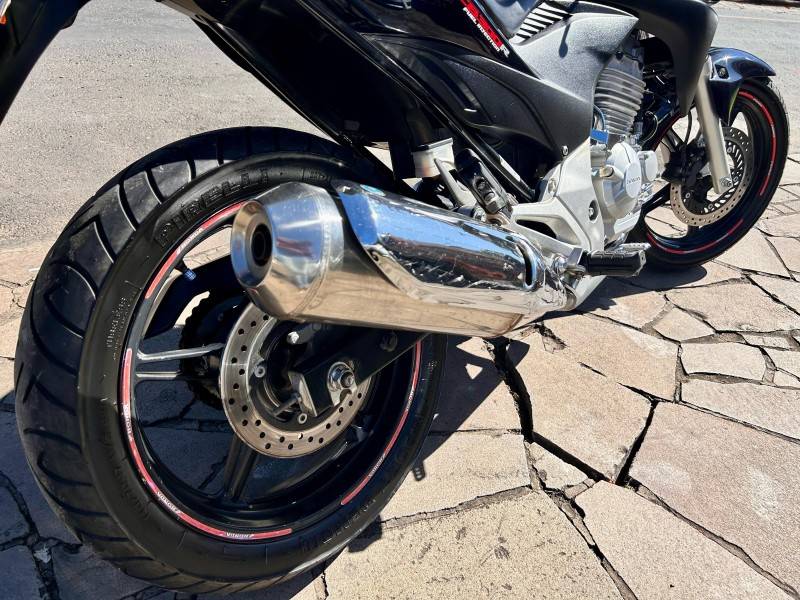 HONDA - CB 300R - 2012/2012 - Azul - R$ 12.500,00