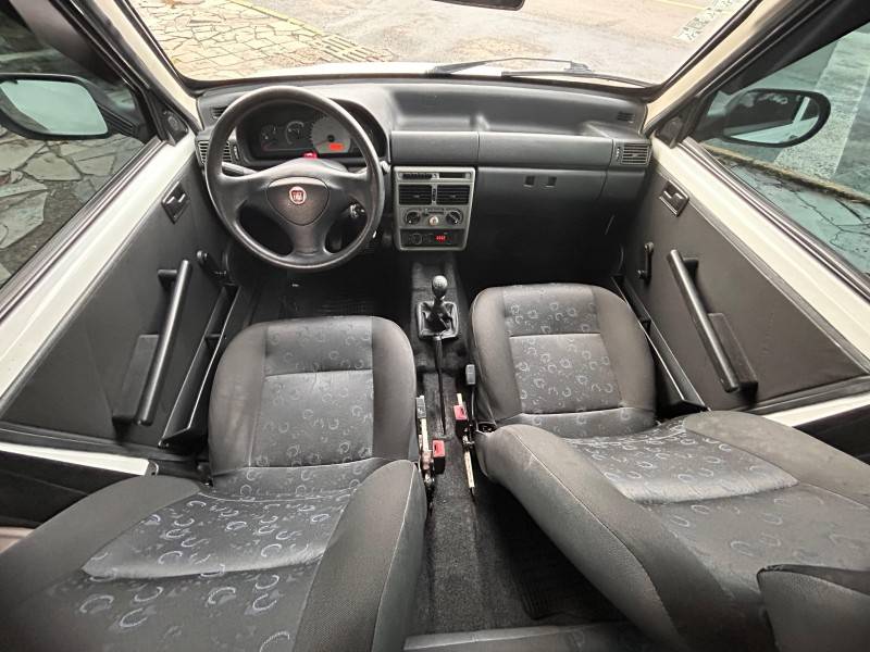 FIAT - UNO - 2011/2012 - Branca - R$ 25.900,00