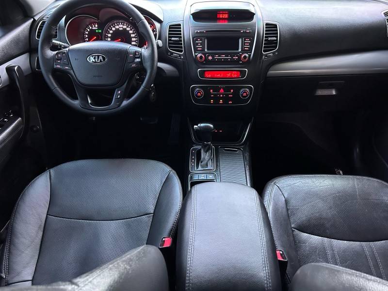 KIA MOTORS - SORENTO - 2015/2015 - Branca - R$ 78.900,00