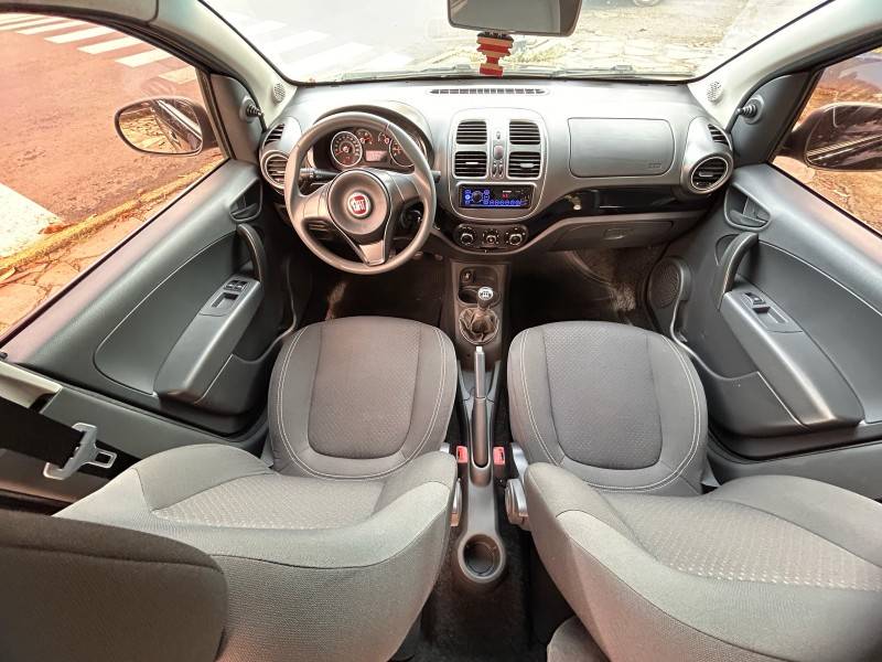 FIAT - GRAND SIENA - 2018/2019 - Preta - R$ 47.900,00