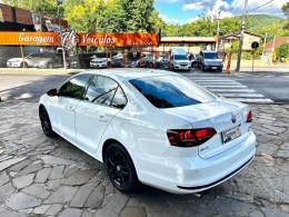 VOLKSWAGEN - JETTA - 2017/2017 - Branca - R$ 80.900,00