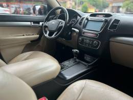 KIA MOTORS - SORENTO - 2013/2014 - Branca - R$ 68.900,00