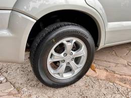HYUNDAI - TUCSON - 2013/2014 - Prata - R$ 55.900,00