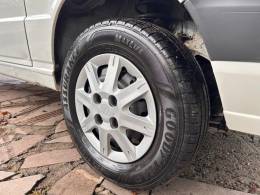 FIAT - UNO - 2011/2012 - Branca - R$ 25.900,00