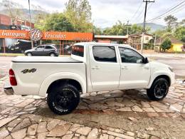 TOYOTA - HILUX - 2014/2014 - Branca - R$ 124.900,00
