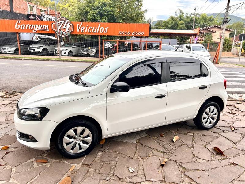 VOLKSWAGEN - GOL - 2015/2016 - Branca - R$ 41.900,00